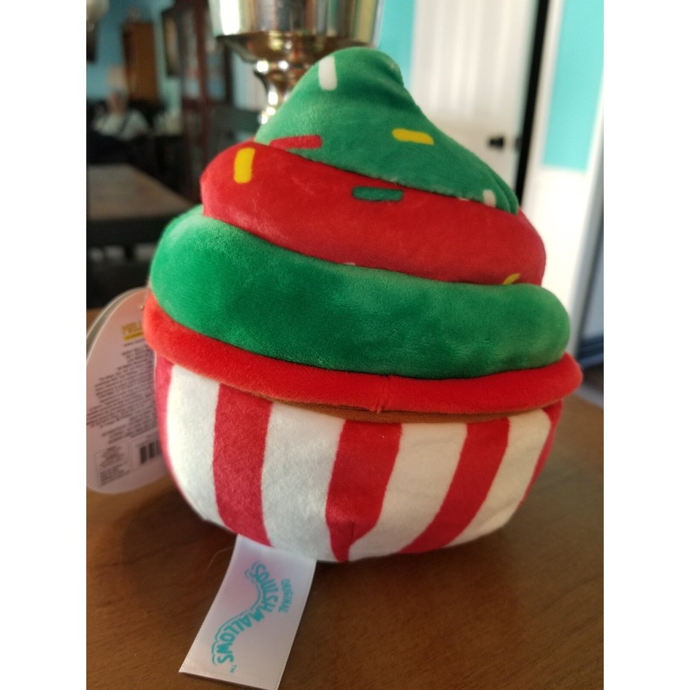 NWT Squishmallows 2021 5" Chantal Red Green Christmas Cupcake W/ Sprinkles - Picture 3 of 4